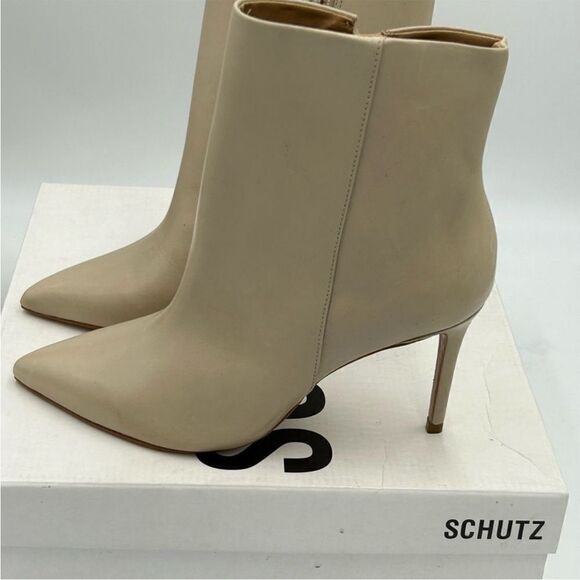 Women's Schutz , leather ankle boots size 7.5 made in Brazil - Picture 6 of 9